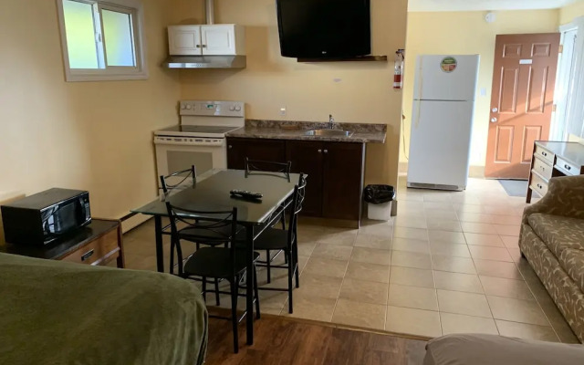 Sun Parlor Motel