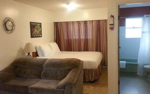 Edgewater Motel