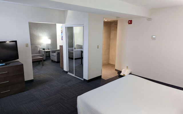 Best Western Plus Toronto Airport Hotel