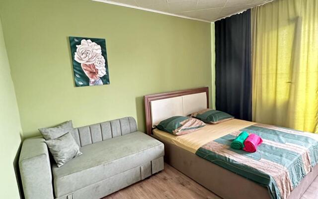 Апартаменты ДеньНочь на ул. Индустриальная д. 17