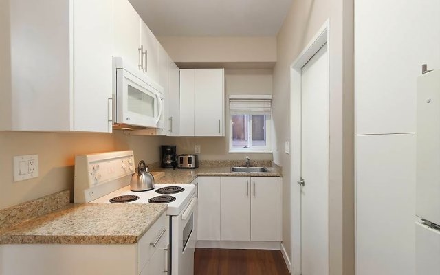 Cozy 2BR in Downtown Vancouver by Namastay