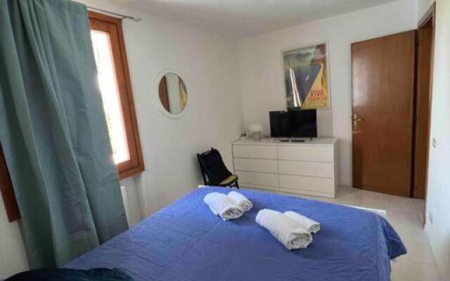 Entire home/flat 5min from Lake Garda