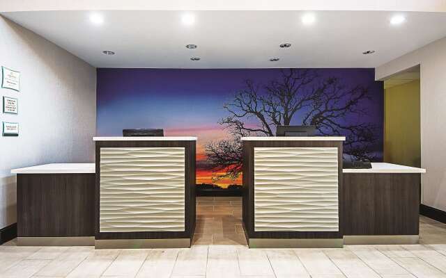 La Quinta Inn & Suites by Wyndham McKinney