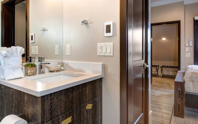 Ski Ge Loft 3 Bedroom Condo by RedAwning