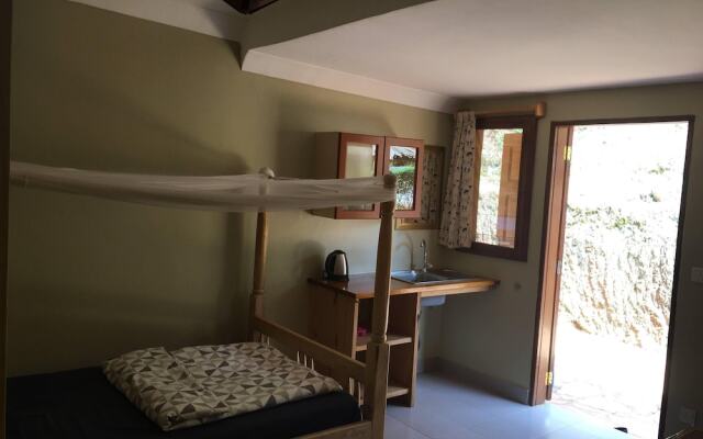 Banda Lodge