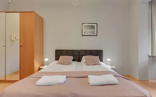 Zacisze Centrum 2 9 12byGrand Apartments