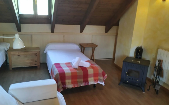 Chalet centro de escarrilla casa 7