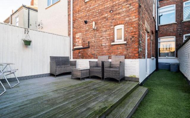 Contractor & Leisure & Garden & Central Location