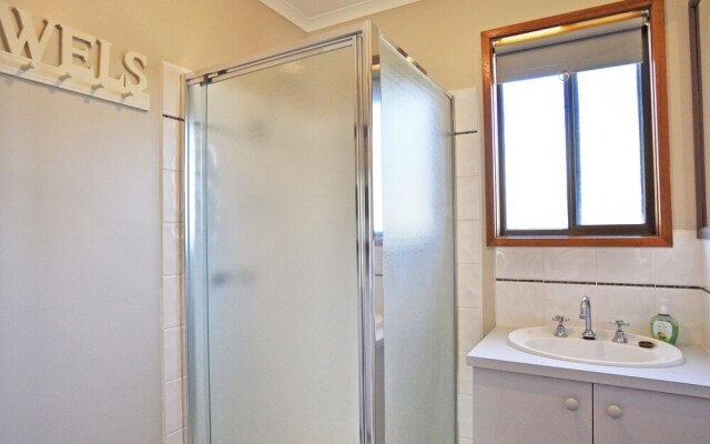 Alwyns By The Sea - Pet Friendly (Outside Only)