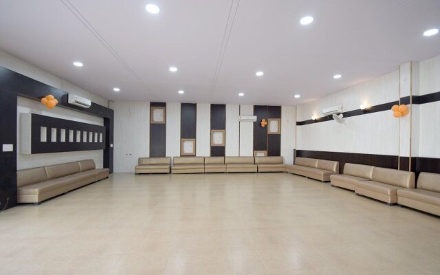 Royal Castillo By OYO Rooms