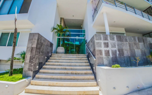 La Vista Condo Beachside