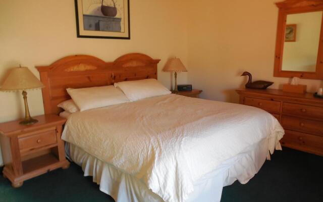 Whispering Pines Lodge