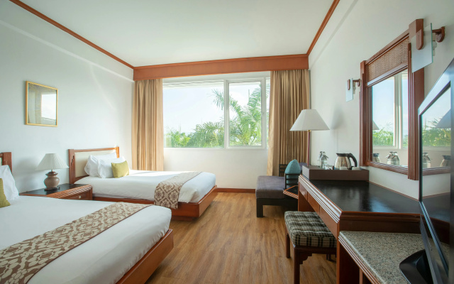 Centara Life Hotel Mae Sot