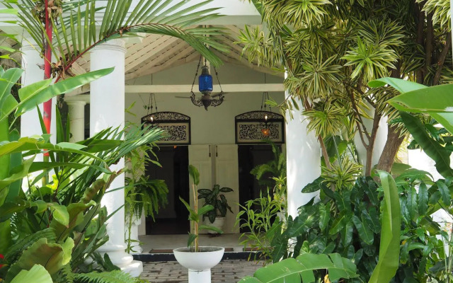 Royce Boutique Hotel