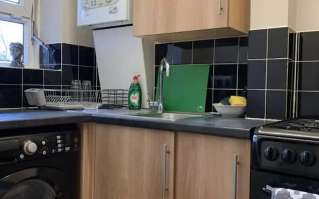 Cosy 4 Bedroom Flat in Kennington