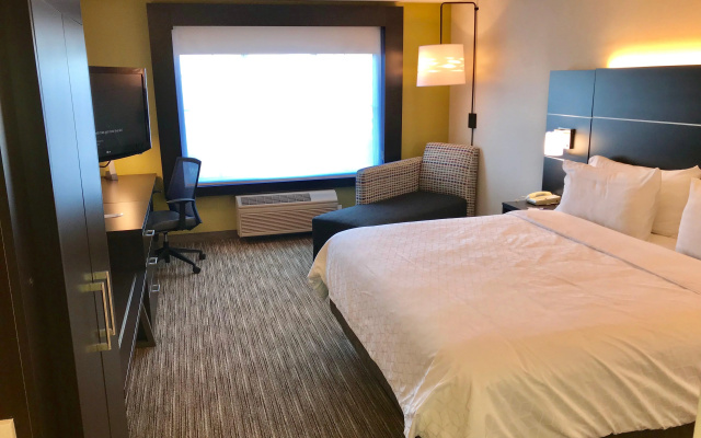 Holiday Inn Express Hotel & Suites Tracy by IHG