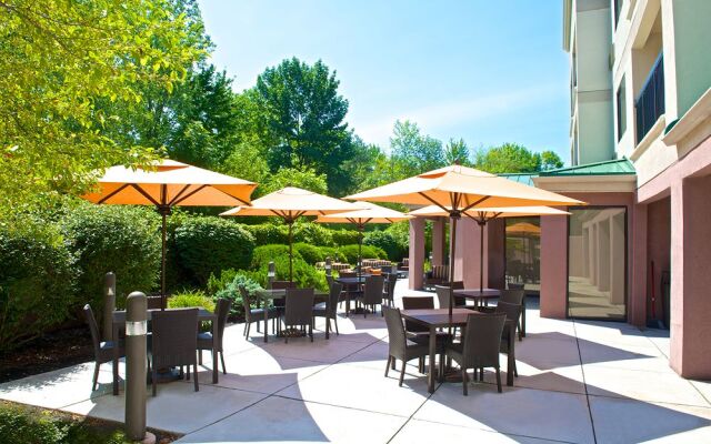 Country Inn & Suites by Radisson Columbus Edinburgh