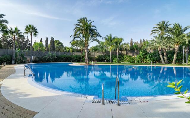 MDB19 - Penthouse near Puerto Banus. Families only