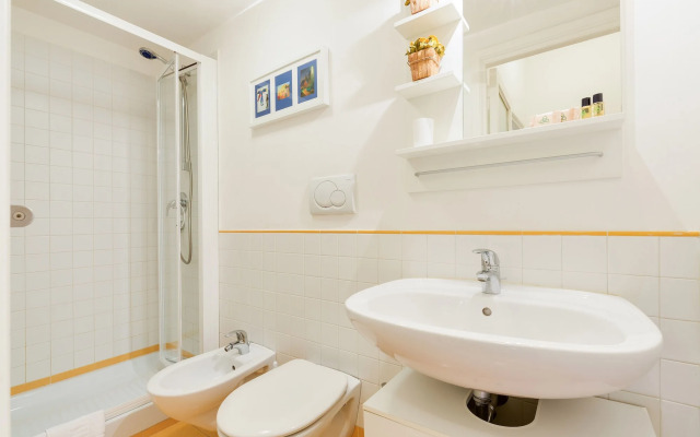 Rome as you feel - Piazza dei Satiri