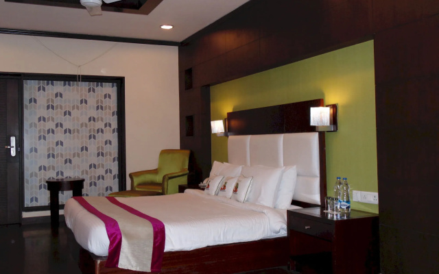 Hotel Saurabh Candy By Peppermint
