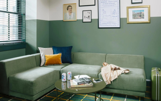 Hotel Clermont - Image 5