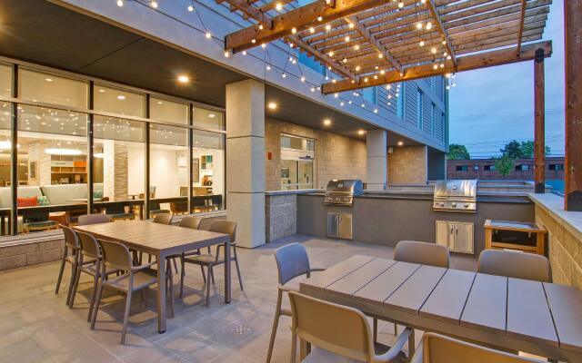 Home2 Suites by Hilton Montreal Dorval