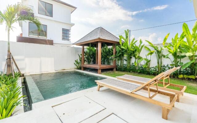 Om Cemagi Beach Villa