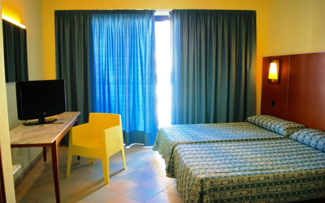 Port Fiesta Park Hotel