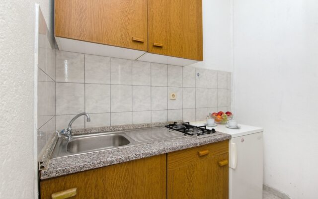 Apartments and Rooms Perica