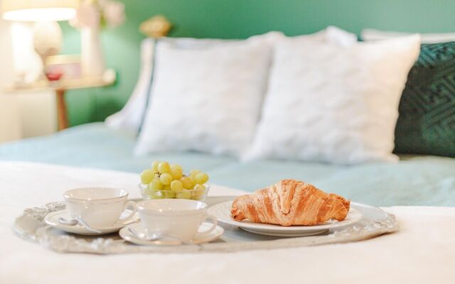 Casa Elo in Lucca With 1 Bedrooms and 1 Bathrooms