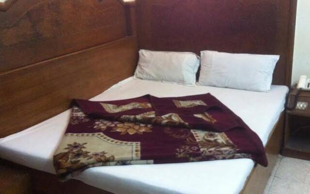 Hotel Delhi Darshan Dx