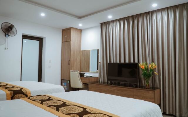 Grad Queen Hotel 2  Ha Dong