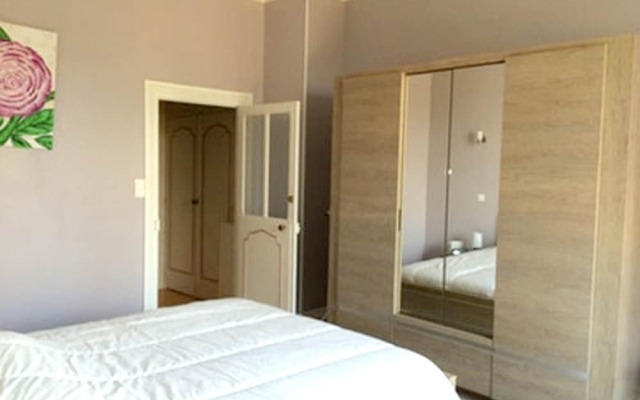 Apartment With one Bedroom in Néris-les-bains, With Wifi