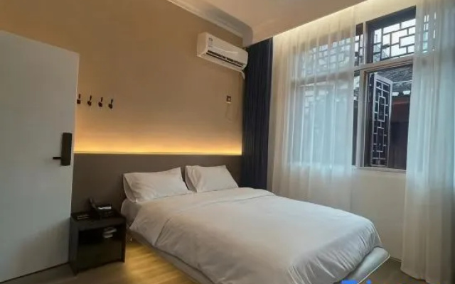 Jiu·Yin Homestay (Qianzhou Ancient City)