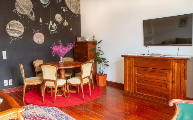 Chic Antique Dana Zagreb center view