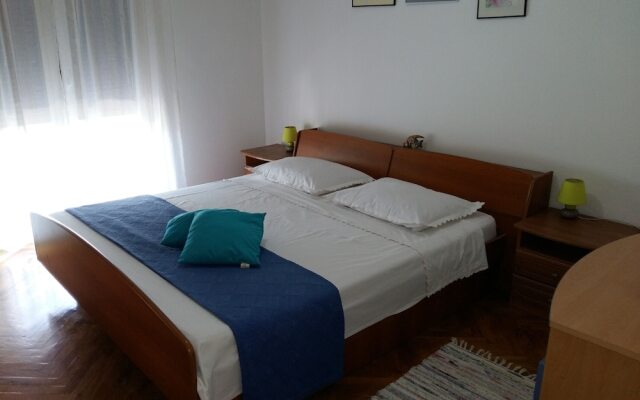 Big apt W.large Terrace&great sea View,close Beach
