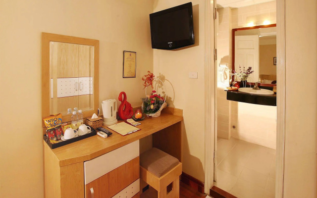 Hanoi House Hostel & Travel
