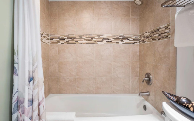 AC - Beautifully Updated - Ocean Views - Vrkcv