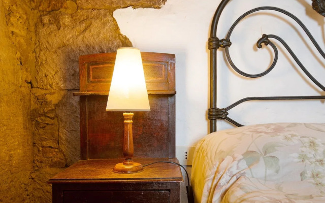 House Sleeps6-parking-garden-pool in Summer-pet