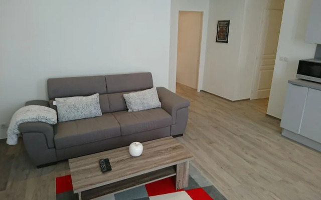 T2 3étoiles 4min Palais des Festivals