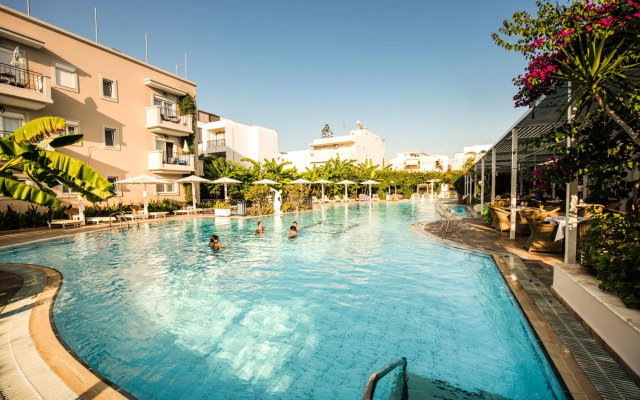 Peridis Family Resort