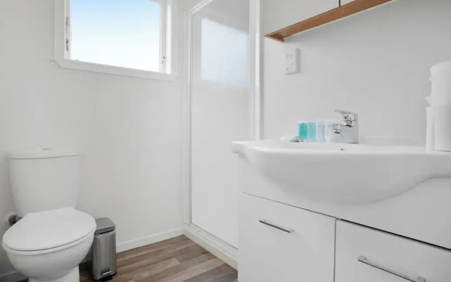 Summerside Loft with Air-con