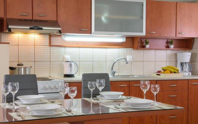 Gargadoros House