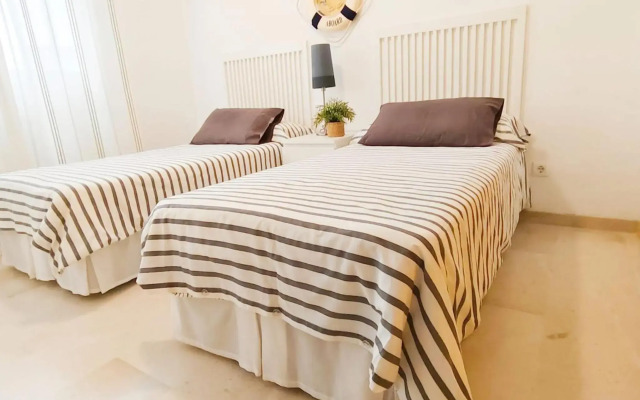 Vivienda en residencial con piscina