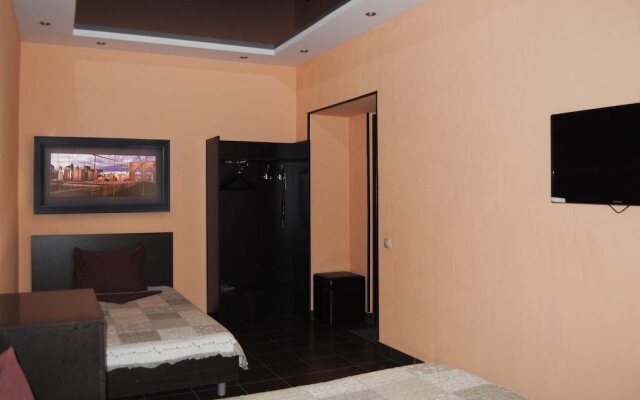 Four Rooms Living Quarters
