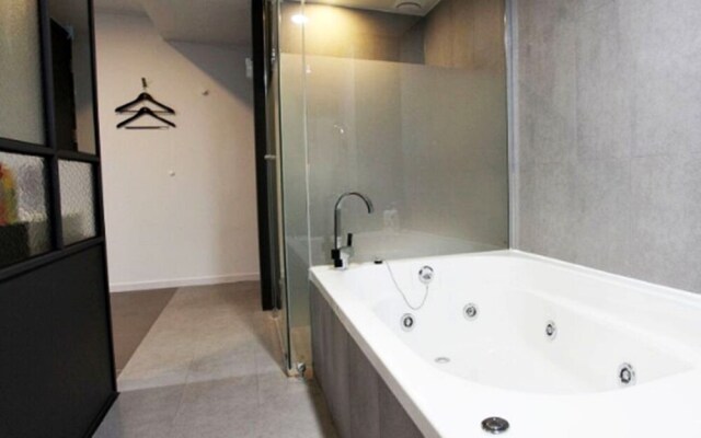 Siheung World Hotel
