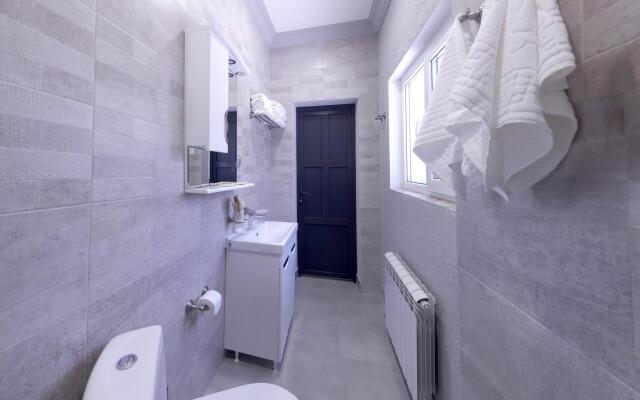 Первый доходный дом (корпус Ракета)