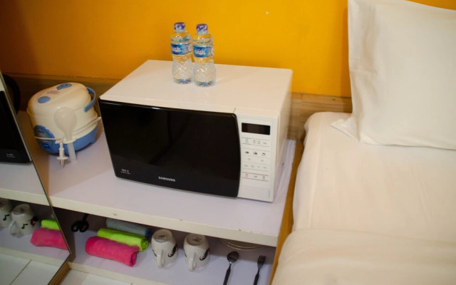 Cozy Living Studio Apartment At Aeropolis Residence