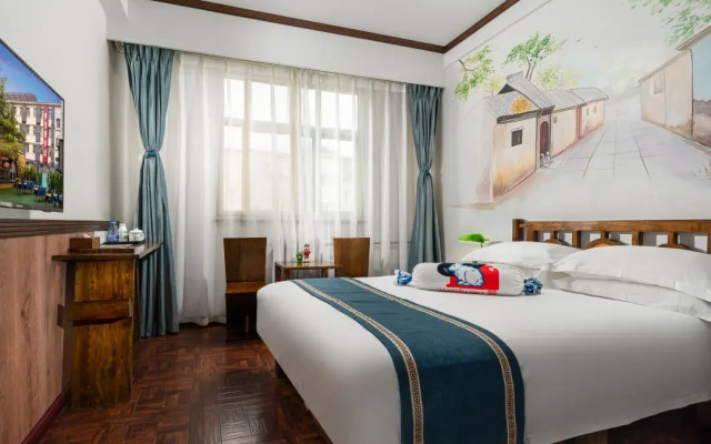 Nostalgia Hotel Beijing Yonghe Lama