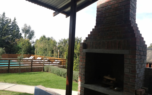 A Hilltop Country Retreat